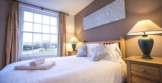 The Bell Inn - Gloucester - Bedroom