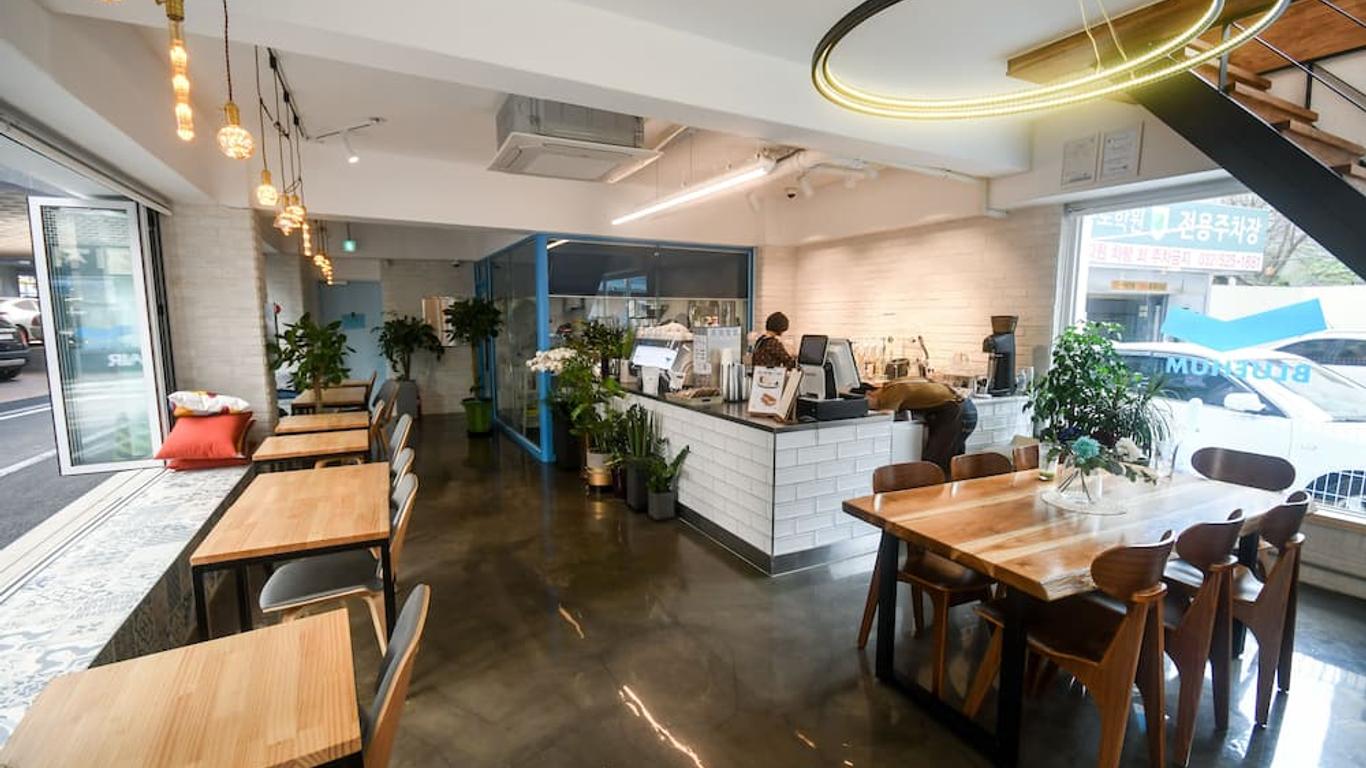 بلويم جيست هاوس - دار ضيافة