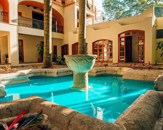 Mayaland Hotel And Bungalows - Chichen Itza - Pool