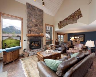 Corner Cascade Village condo - Largest deck - Fire Pit - Views - Heated Pool - Rico - Sala de estar