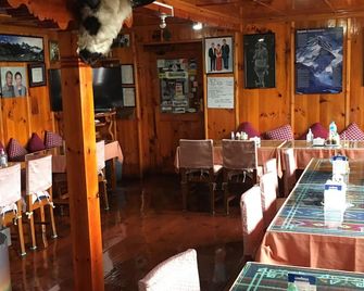 Hotel Khangri - Nāmche Bāzār - Restaurante