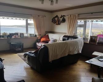 The Plough B&B - Ventry - Living room