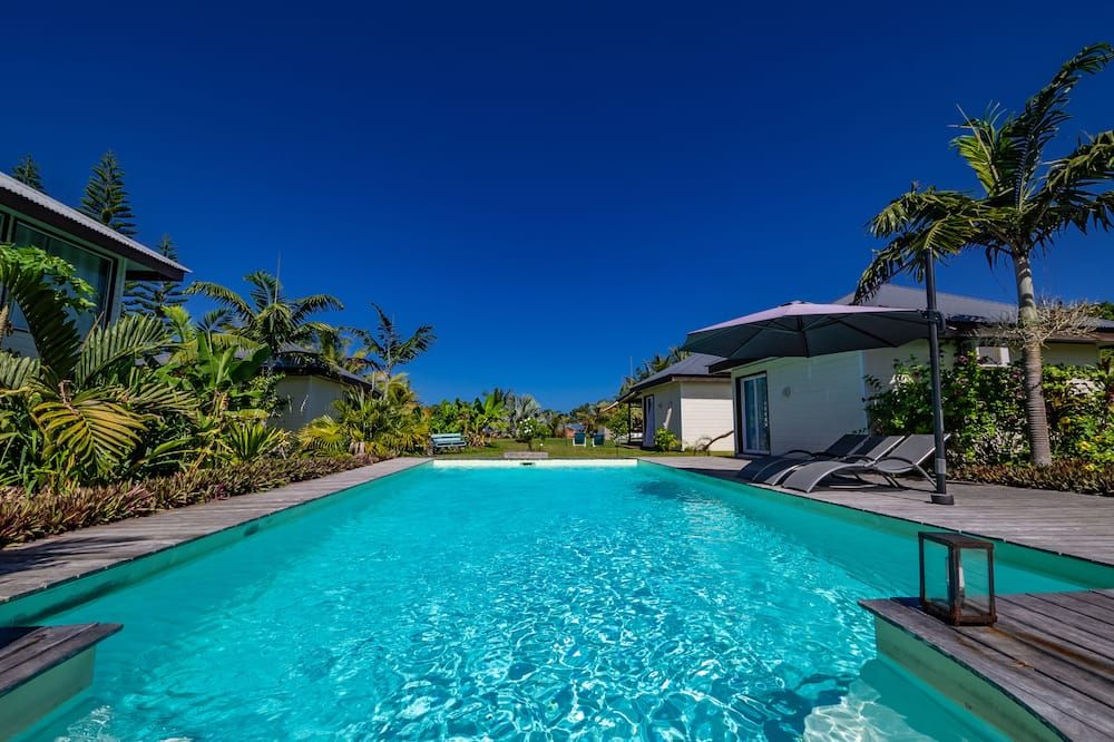 Poé Côté Lagon Beach Bungalows - Bourail - Piscine