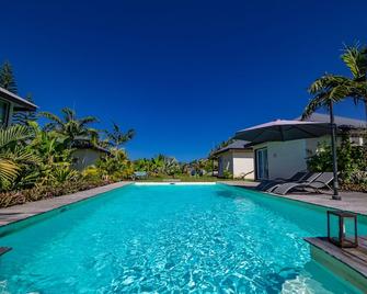 Poé Côté Lagon Beach Bungalows - Bourail - Building