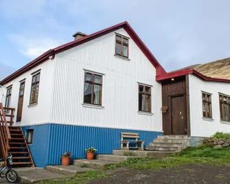 Stóra-Vatnshorn - Budardalur - Edificio