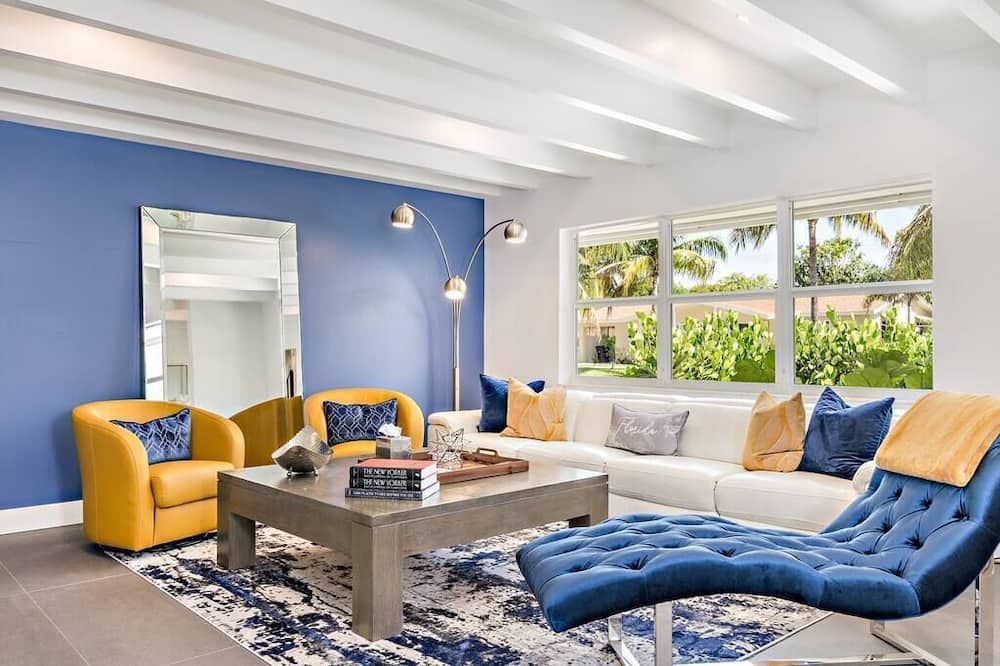 The Jade I By Hotel Home Stays - לנטאנה - סלון