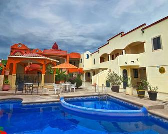Hotel Oasis - Ciudad Constitución - Pool