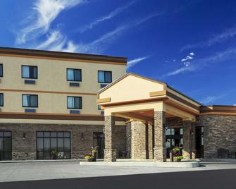 Roosevelt Grand Dakota Hotel, BW Signature Collection - Dickinson - Building