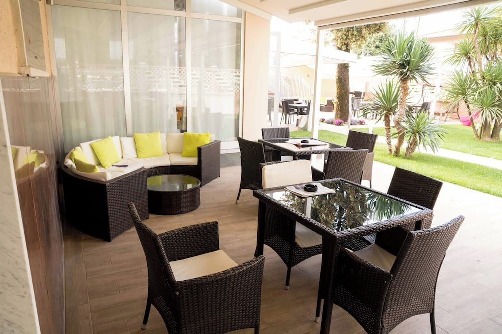 Hotel Roma thumbnail 3