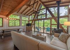 The Innsbrook Oasis Pt. III By Innsbrook Vacations! - Wright City - Wohnzimmer