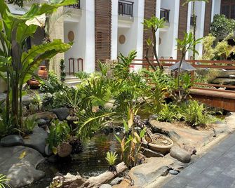 Sandat Hotel Legian - Kuta - Utomhus
