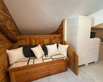 Tiny Charming Apartment close to the ski slopes - Courmayeur - Sala de estar