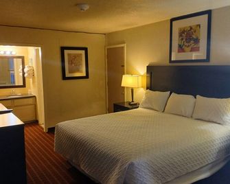 76 Family Inn - ברנסון - חדר שינה