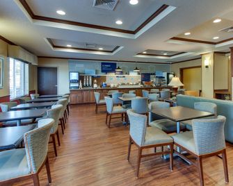 Holiday Inn Express & Suites Lancaster-Lititz By IHG - Lititz - Restaurace