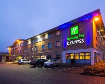 Holiday Inn Express East Midlands Airport By IHG - דרבי - בניין