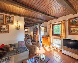Lovely Apartment In Courmayeur - Happy Rentals - Courmayeur - Living room