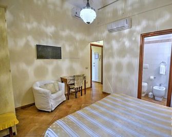 Divina House B&B - Sorrent - Schlafzimmer