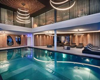Hotel Stoeres - Active wellbeing - San Cassiano/St. Kassian - Piscina