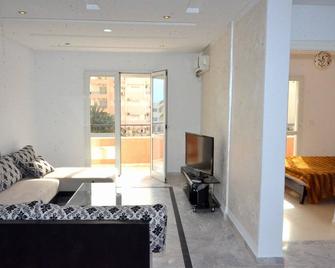 Apart With Exceptional Sea View - Hammam Sousse - Wohnzimmer