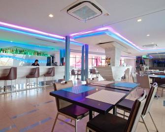 The Xtreme Suites - Bangkok - Restaurant