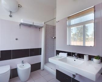 Hotel Darival Nomentana - Rome - Bathroom
