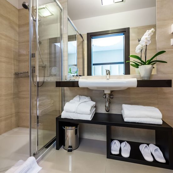 Bathroom view of Queen Boutique Hotel