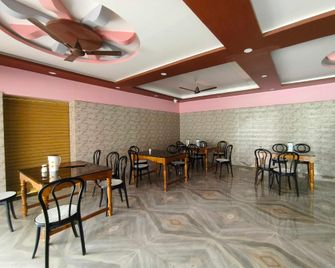 Hotel O Deepalok Guest House & Restaurant - Nabadwip - Restaurant