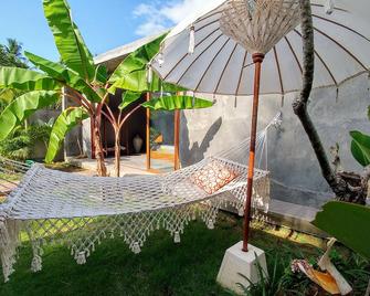 Coco Garden Pool Villas - Kubutambahan - Patio