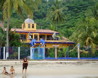 Delightful Garden Casita with Private Terrace on a Beautiful Sandy Beach - Los Ayala - Playa