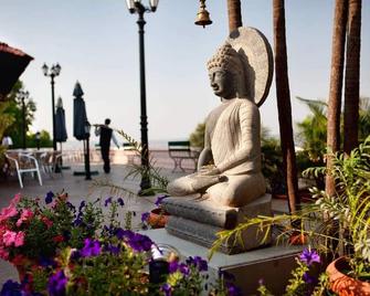 Brightland Resort & Spa - Mahabaleshwar - Patio
