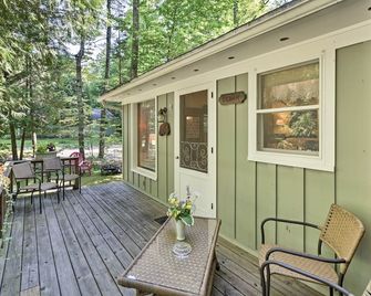 Cozy Cottage Duplex: Walk to Peninsula State Park! - Ephraim - Innenhof