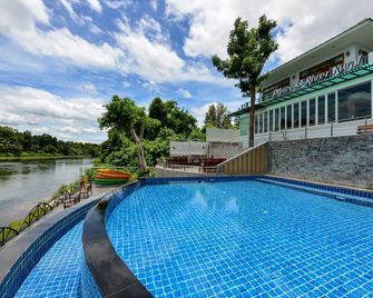 Princess River Kwai - Kanchanaburi - Pool