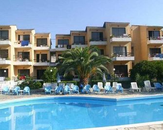 Le Mirage Hotel - Benitses - Pool