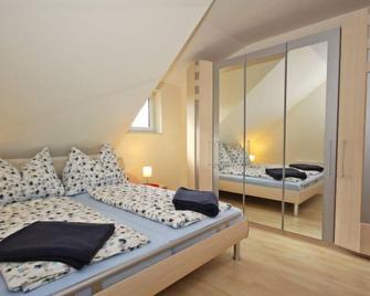 Seehaus Blue Faak by Interhome - Latschach - Ložnice