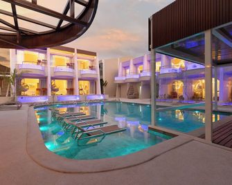 Sdesign Paraty Hotel - Paraty - Piscina