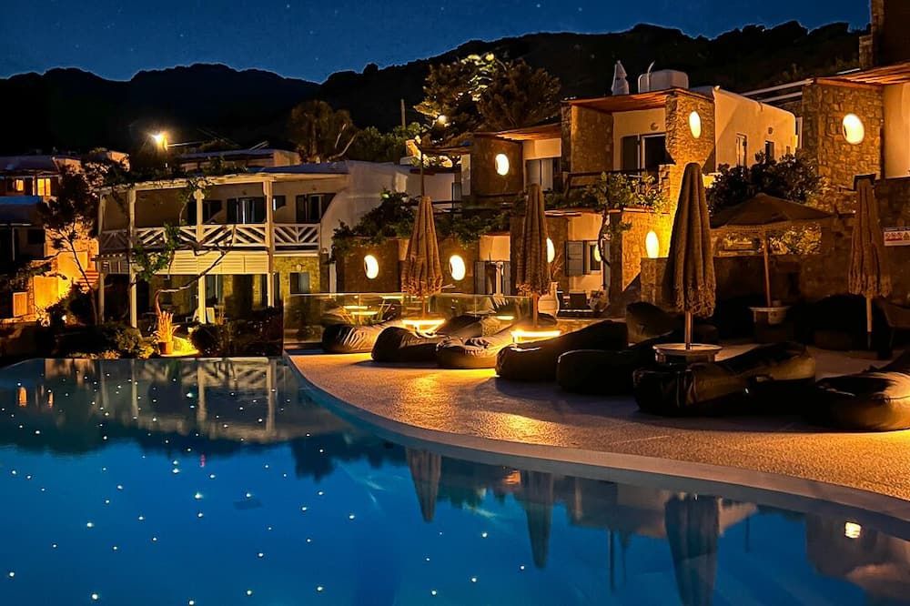 بانورموس فيليدج هوتل