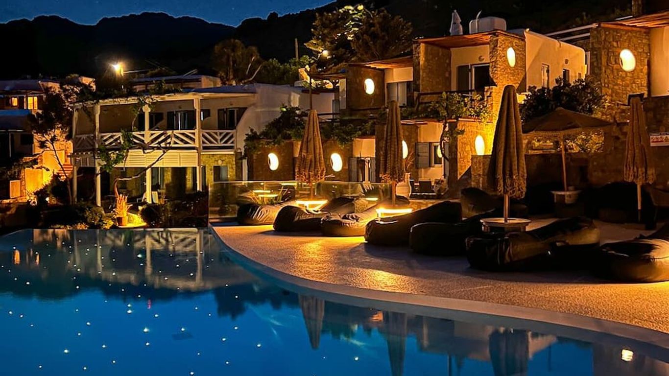 بانورموس فيليدج هوتل