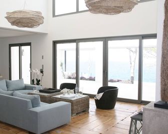 Amazing Scenery Views Over The Andrach Bay In La Mola - Andratx - Wohnzimmer
