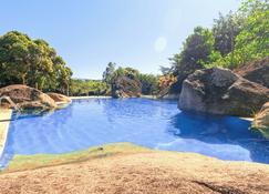 Velinn Camping Ilhabela - Ilhabela - Zwembad