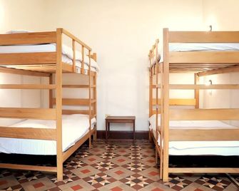 1900 Backpacker's Hostel - לימה