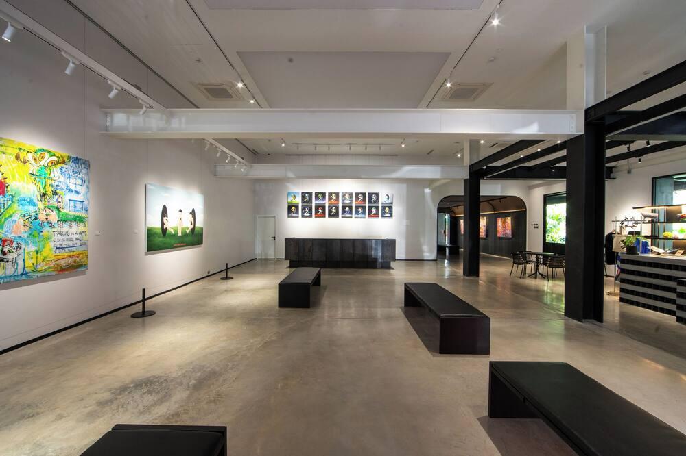 The Standardx, Bangkok Phra Arthit