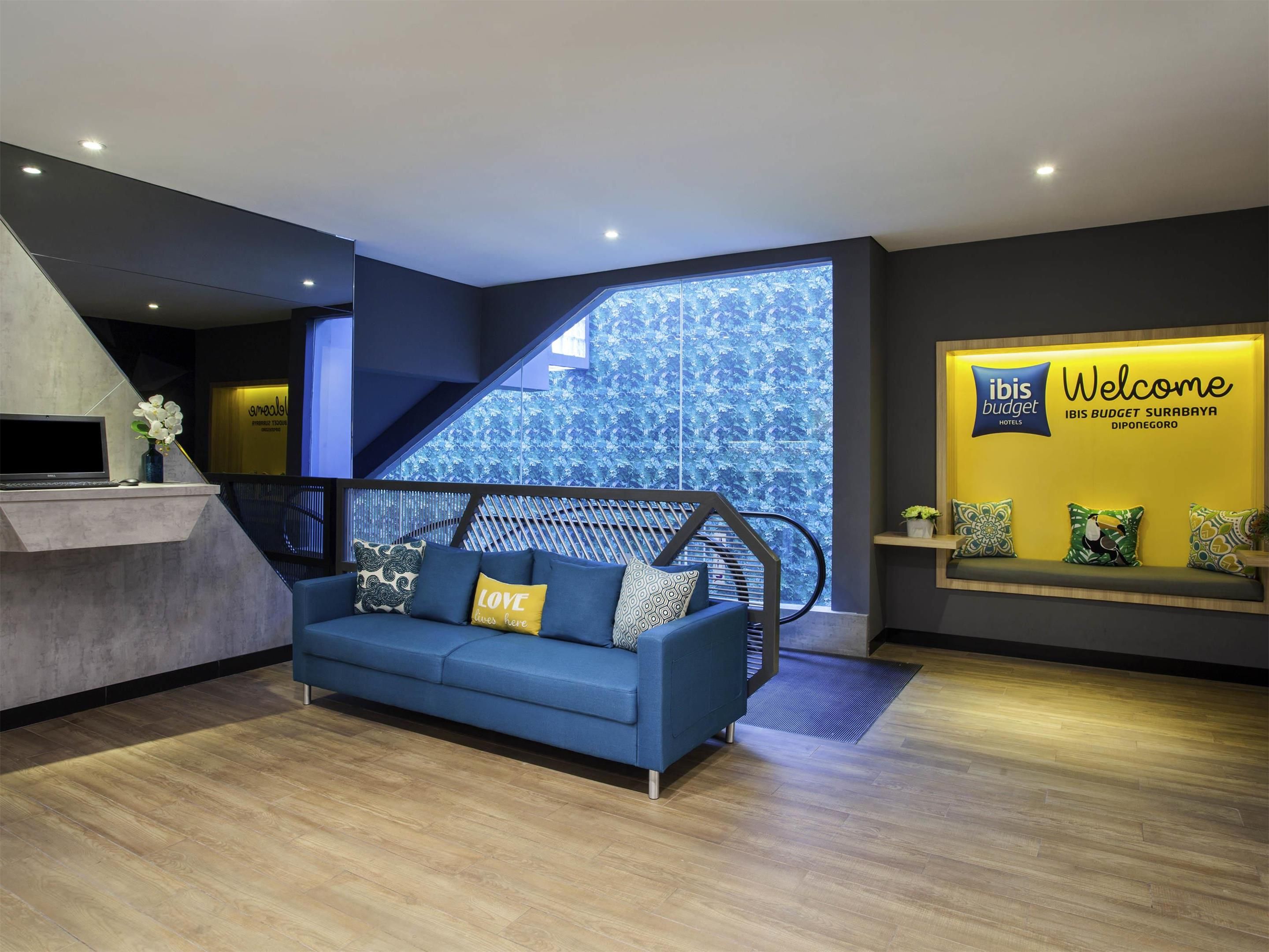 ibis budget Surabaya Diponegoro - סוראבאיה - בניין