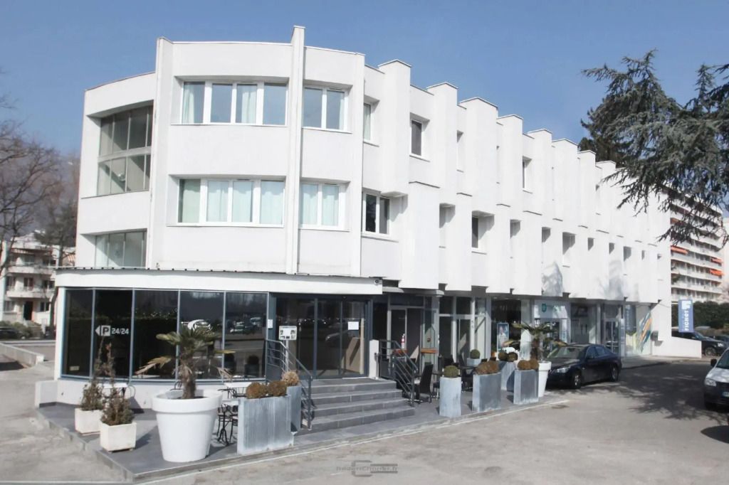 Mokca Hôtel - Meylan - Building