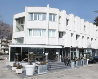 Mokca Hôtel - Meylan - Building