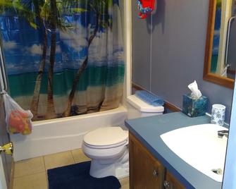 A Beautiful Secluded Home Away From Home! - Covington - Bathroom