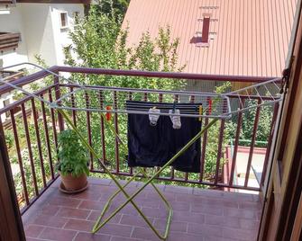 Carla-Viola apartment - Camigliatello Silano - Balcone