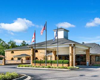 Quality Inn Petersburg-Fort Lee - Petersburg - Building
