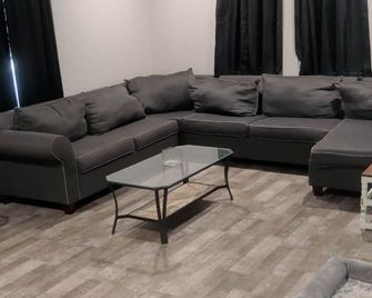 The Lancaster’s Compound - Lancaster - Sala de estar