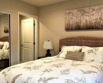 Beautiful Contemporary Home in Lake Balboa - Van Nuys - Bedroom