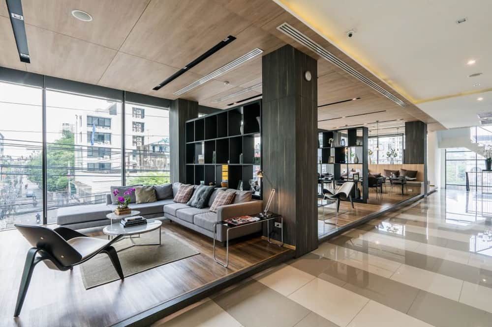 The Residence on Thonglor by UHG